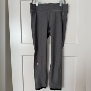 Under Armour Women’s HeatGear Gray Compression Cropped Leggings, Medium, GUC